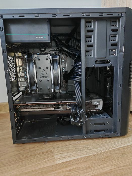 Геймърски компютър R5 3600, RX6700XT, 2TB, 16GB RAM