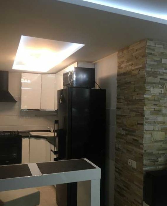 Дава се под наем Тристаен апартамент в Пловдив, Южен - 89 кв.м за 280.5 € - Снимка #1