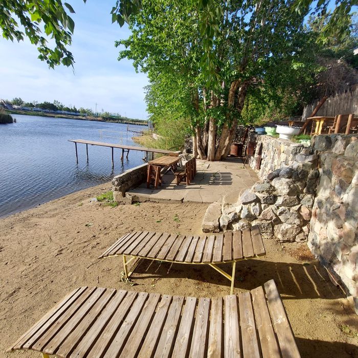 Аренда дома посуточно у водоёма