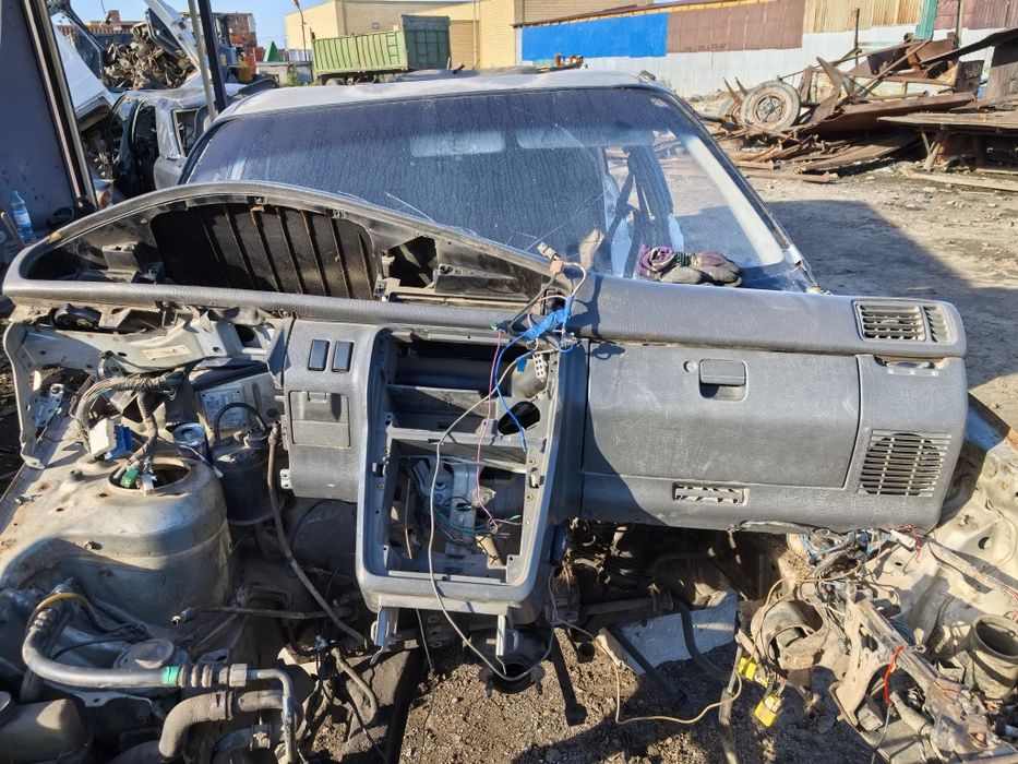 Мазда 626 переходка панель (торпедо)