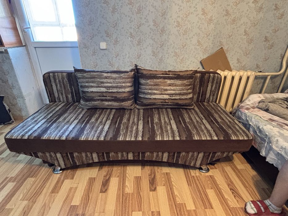 СРОЧНО продам диван