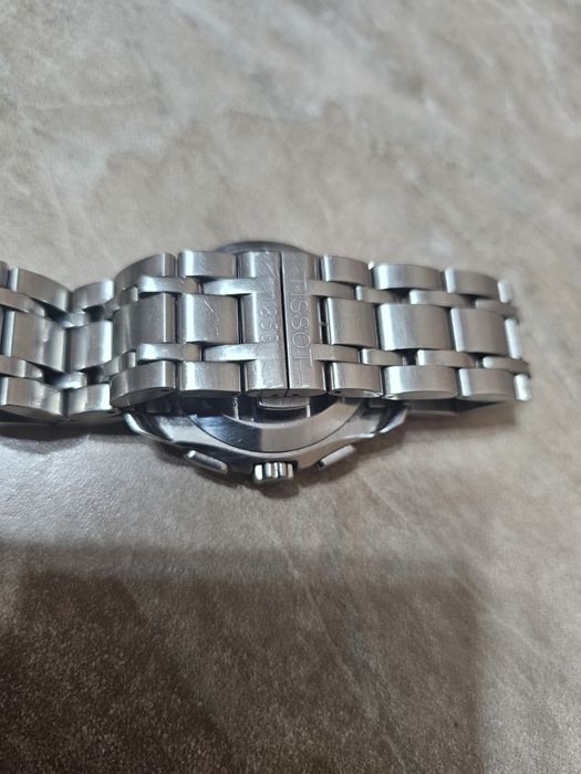 Продаются оригинальные кварцевые часы TISSOT 1853 производство швейцар