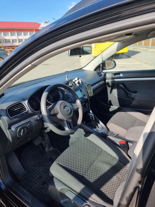 Volkswagen Golf 6 1.6 TDI cutie automata DSG 2011