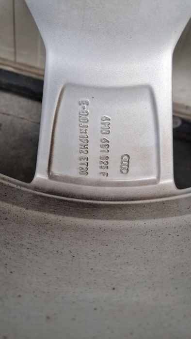 Set roti Audi Q7 pe 19' cu anvelope iarna 255/55 R19