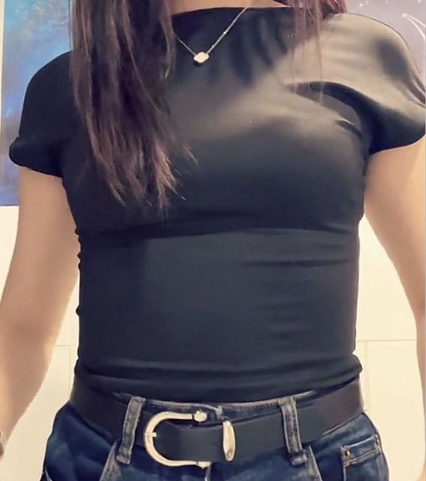 Укороченный топ, с открытой спинкой