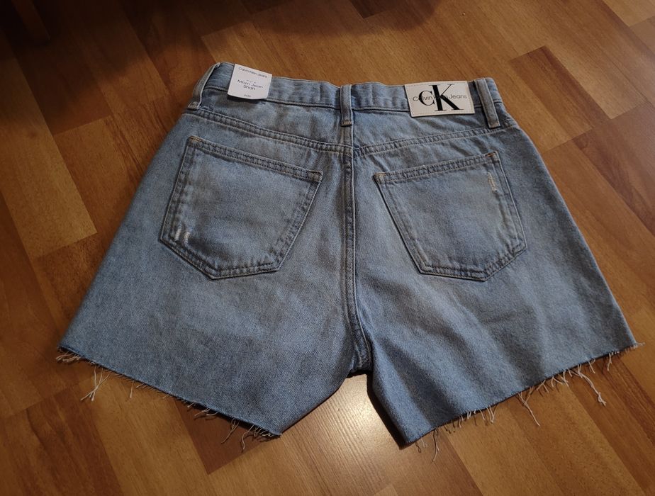 Blugi scurti calvin klein noi