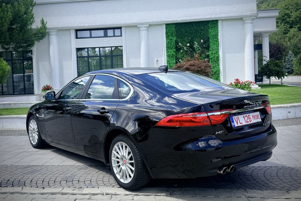 Jaguar XF 2.0d 180 CP Cutie ZF8 Fab 2016! Garantie 12 Luni