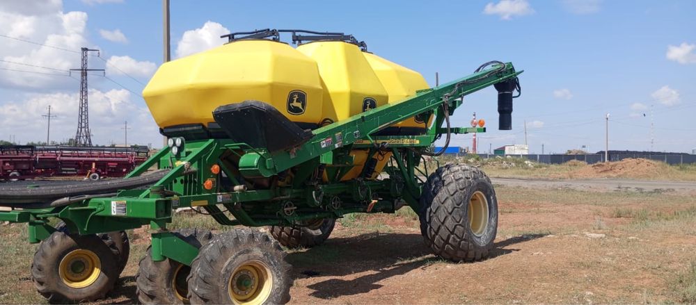Продам трактор John Deere