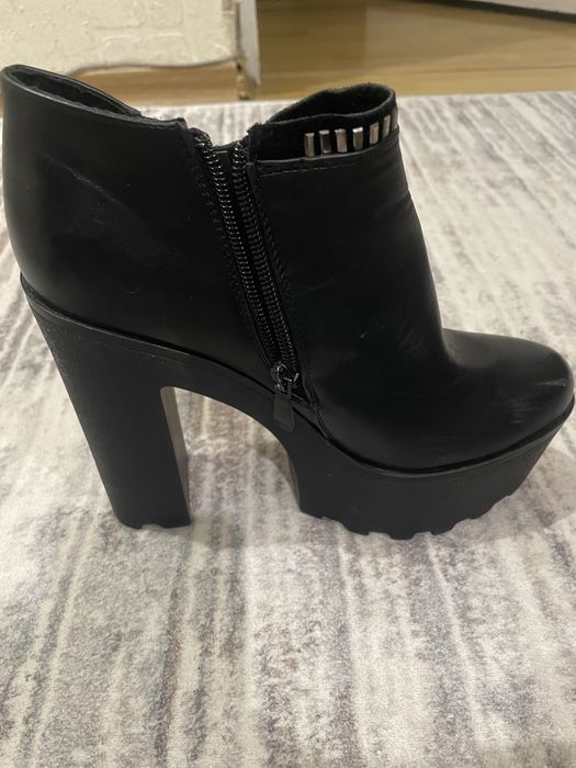 Черни дамски боти