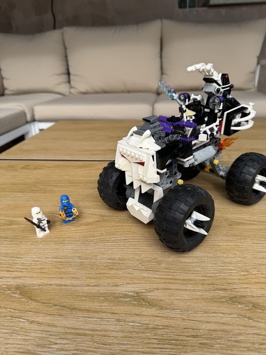 2506 LEGO Ninjago Skull Truck