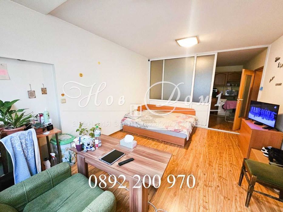 Дава се под наем Двустаен апартамент в с. Левски, Област Варна - 88 кв.м за 184432.32 € - Снимка #1