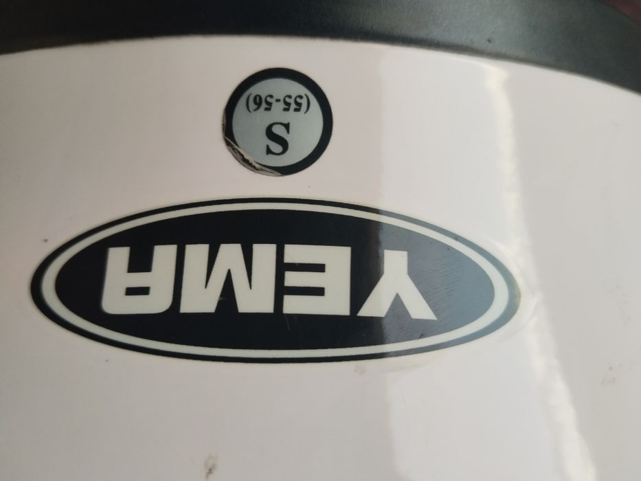 Продам мотошлем YEMA