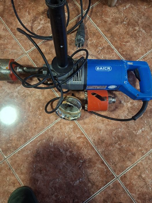 Masina de carotat baier