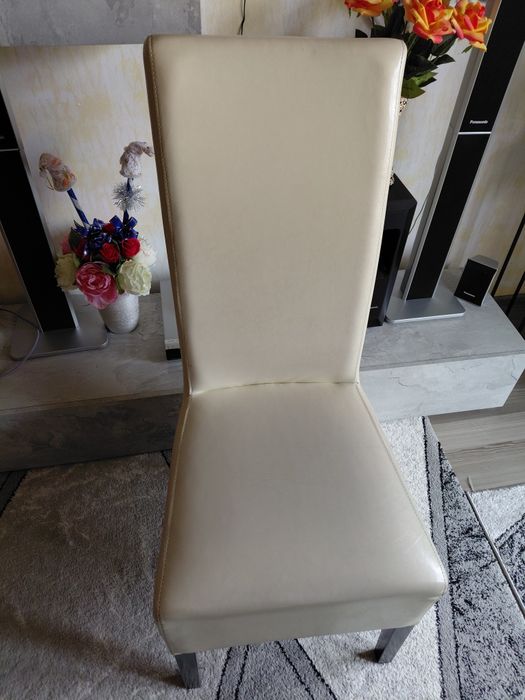 Set masa cu 4 scaune