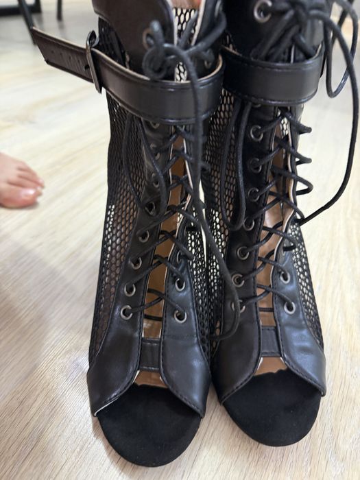 Продам туфли для танцев High Heels