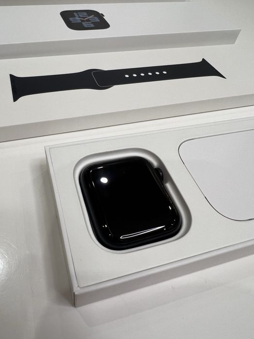 Apple watch se(2nd Gen) 44mm GPS