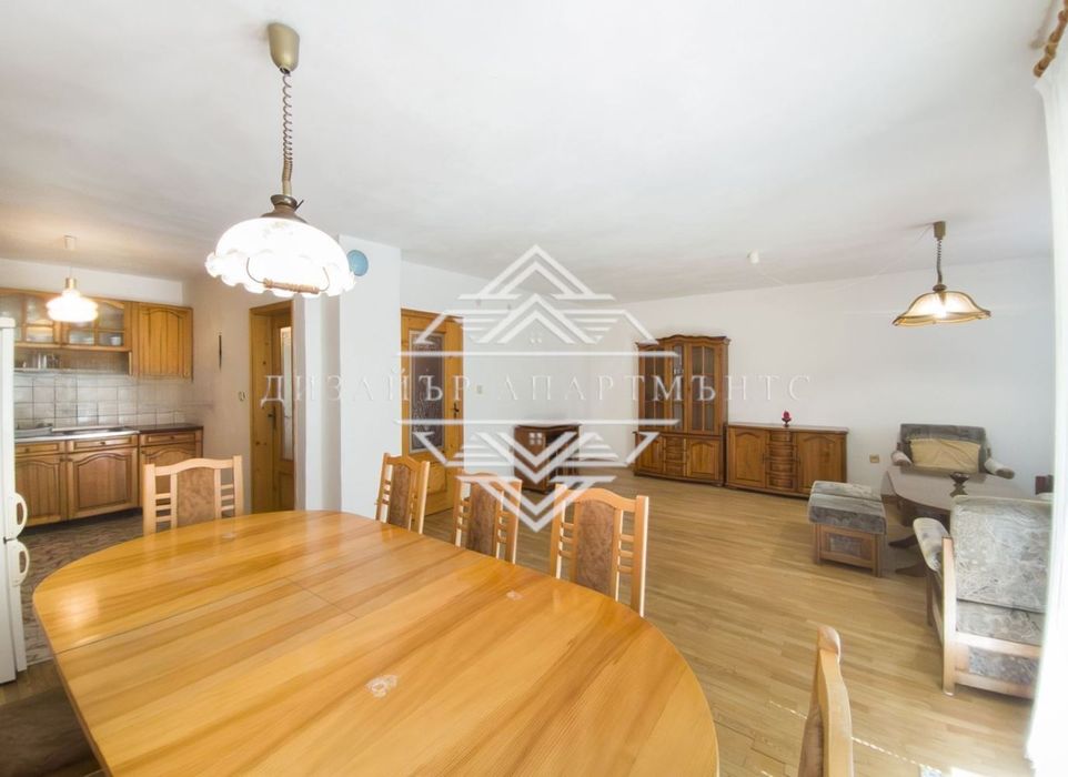 Продава се Тристаен апартамент в Бургас, Възраждане - 103 кв.м за 2234 €/кв.м - Снимка #2