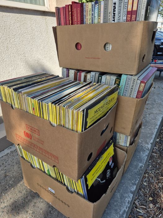Vând 100 discuri Vinil colectia Deutsche Grammophon muzica clasica