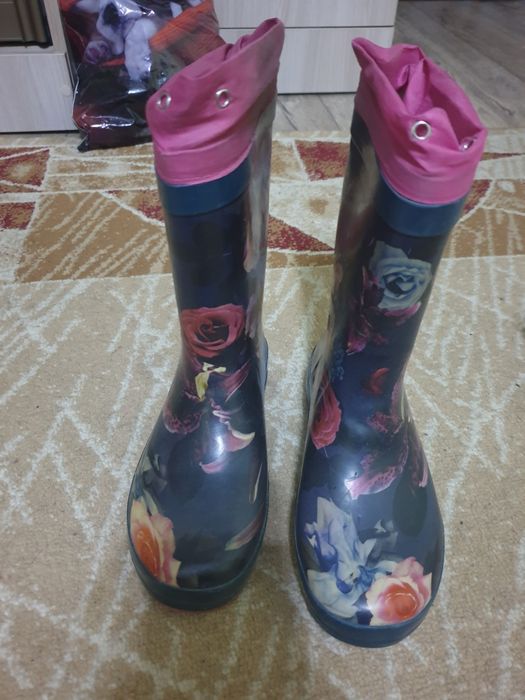 Сапоги резиновые на девочку 32р-р