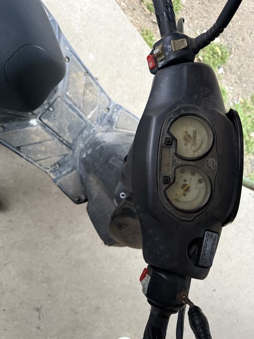 Vand scuter de 49cc stare buna de functionare