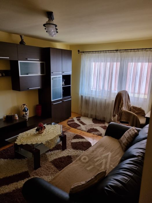 Apartament 2 camere de închiriat