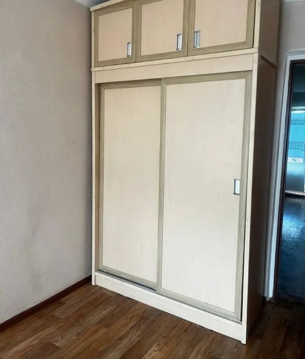 продам 2-х ком. 46кв. 4мкр. 4-этаж