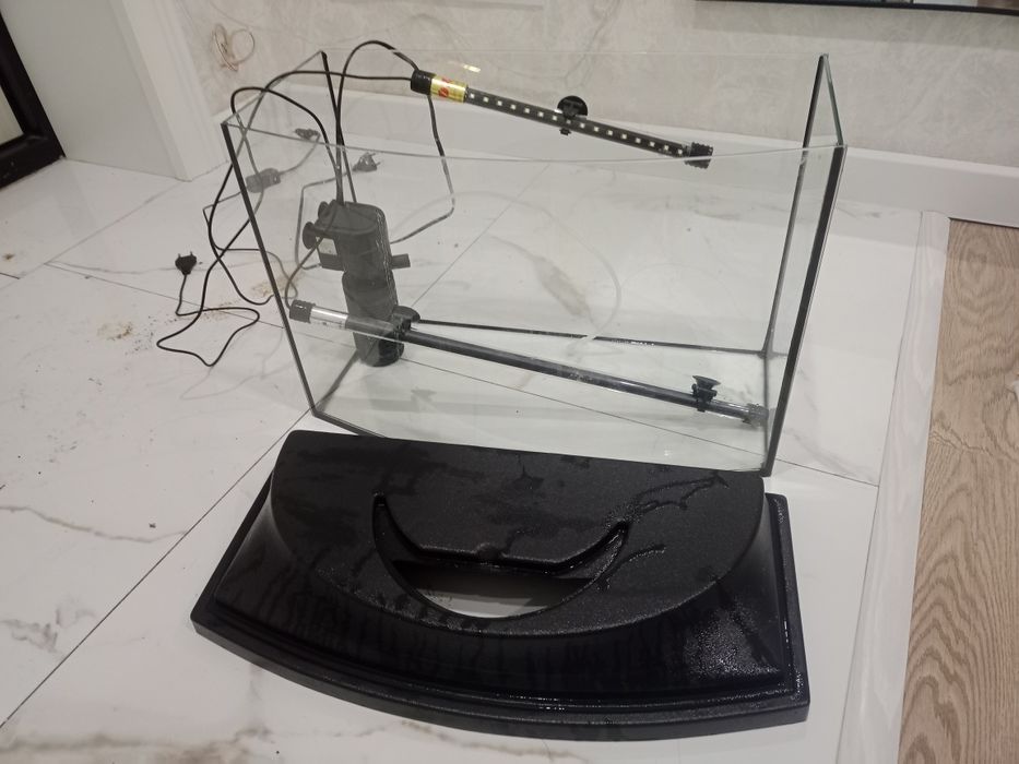 Аквариум продаётся срочна