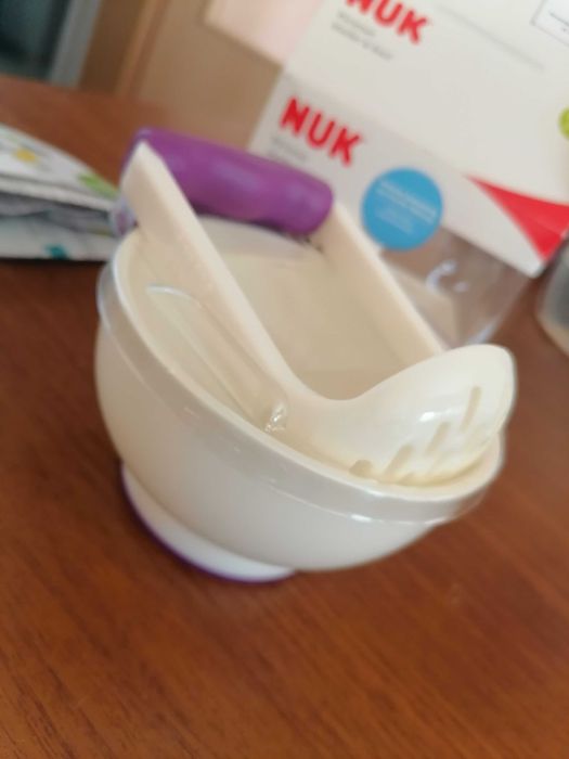 NUK Пластмасова купичка с пасатор