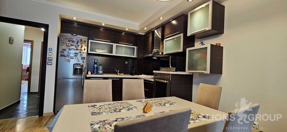 Дава се под наем Тристаен апартамент в Варна, Левски - 95 кв.м за 747.66 € - Снимка #4