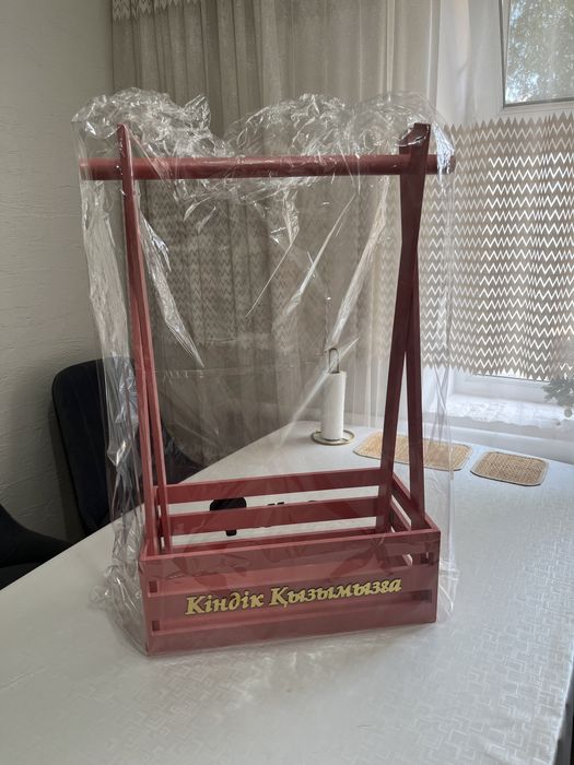 Продам гардеробчик для крестной