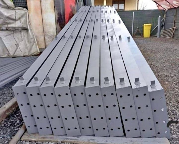 Vând hala structura metalică 10x20x4 (200 mp ) pret 2800 euro