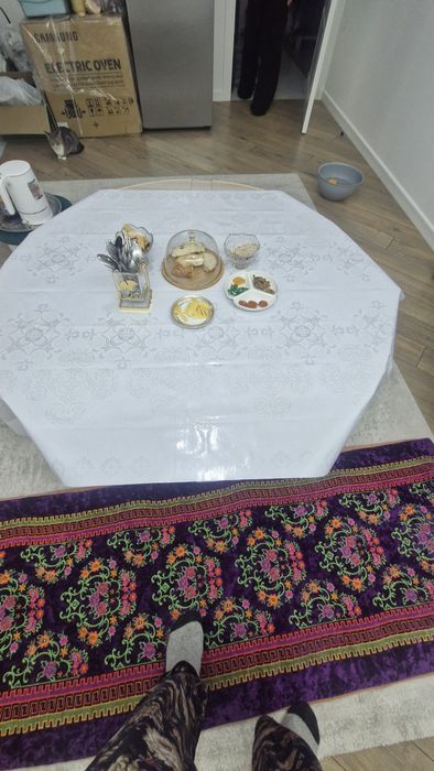 Продам круглый стол складной