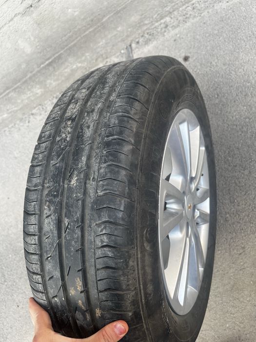 Продам оригинальный диск резину кобальт