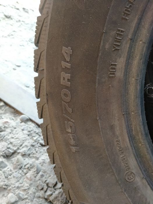 Продам зимнюю покрышку 14