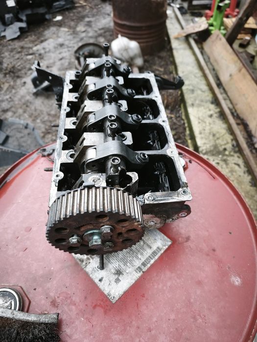 Chiulasa completa  cu ax came vw passat b6(2005-2010) 2.0 TDI