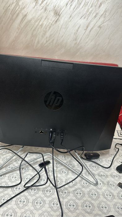 Sistem PC All in One HP 27-cb0008nq, AMD Ryzen 7 5700U pana la 4.3GHz, 27" Full HD, 8GB, 256 g, SSD 512GB, AMD Radeon Graphics, Windows 11 Home, Negru