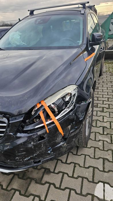 Volvo XC60 avariat