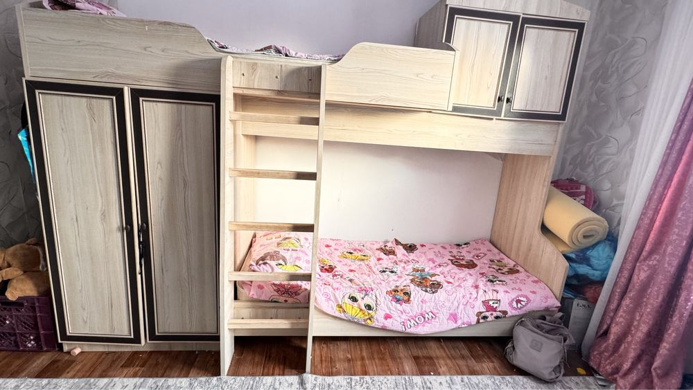 Кровать с матрасом