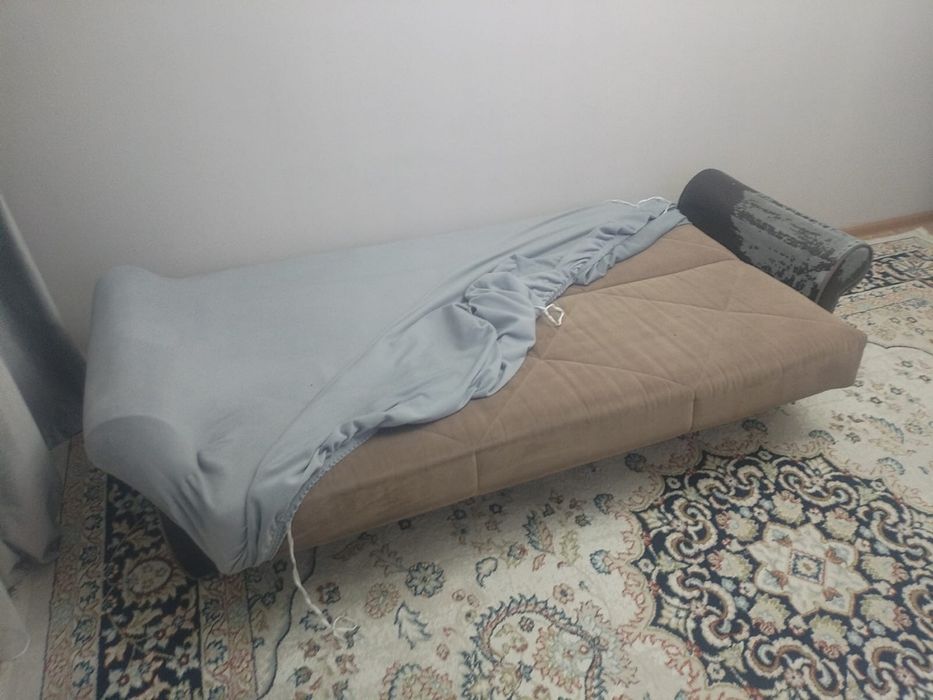 Диван раскладной, с ящиком