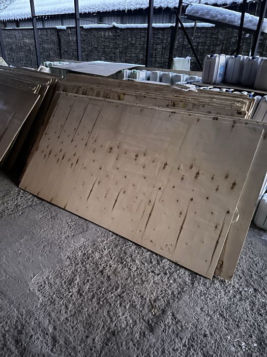 Фанера 1.22х2.44 4мм