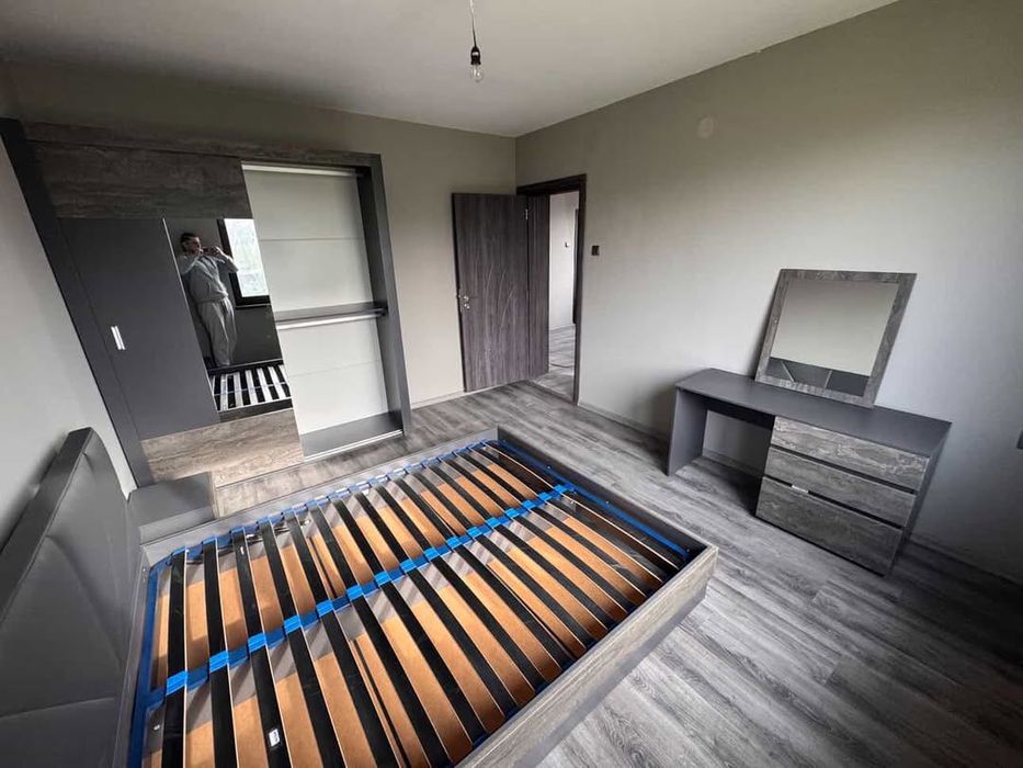 Двуетажна къща с двор в с.Ливада, до Бургас