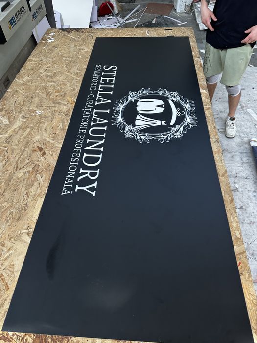 Autocolante,Colantare,Inscriptionare,Steag,Panouri publicitare,Benere