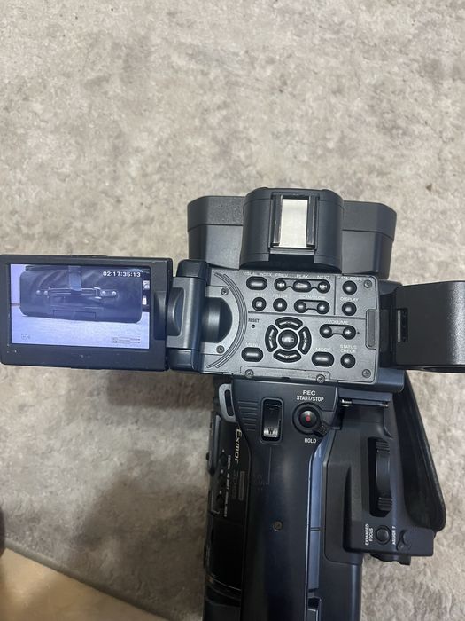 Camera Sony AX 2000
