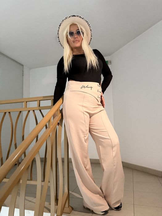 Уникален панталон с висока талия