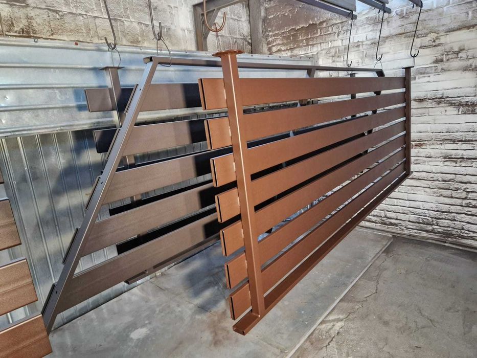 Porti/panouri/balustrade- vopsite in camp electrostatic