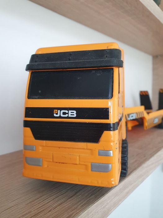 Macheta trailer JCB
