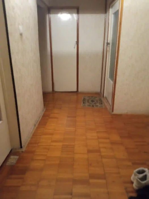 4ta qiz kerak, kvartiraga