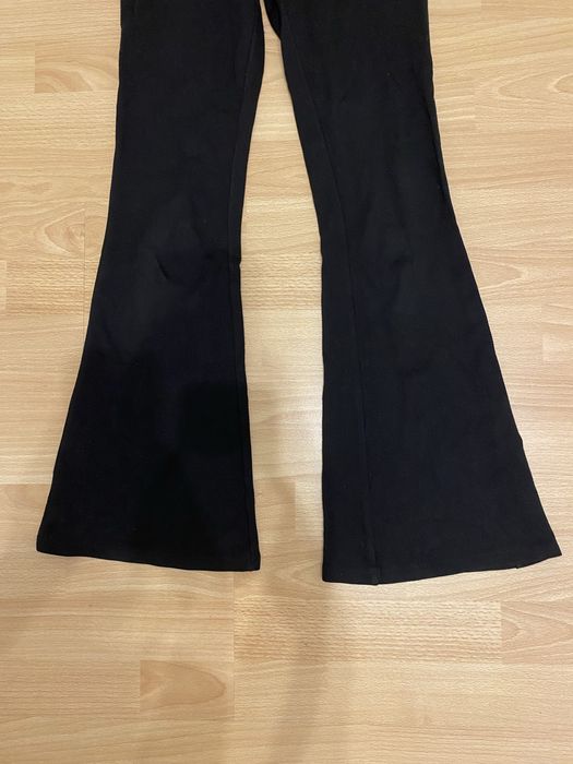 Черен flared клин