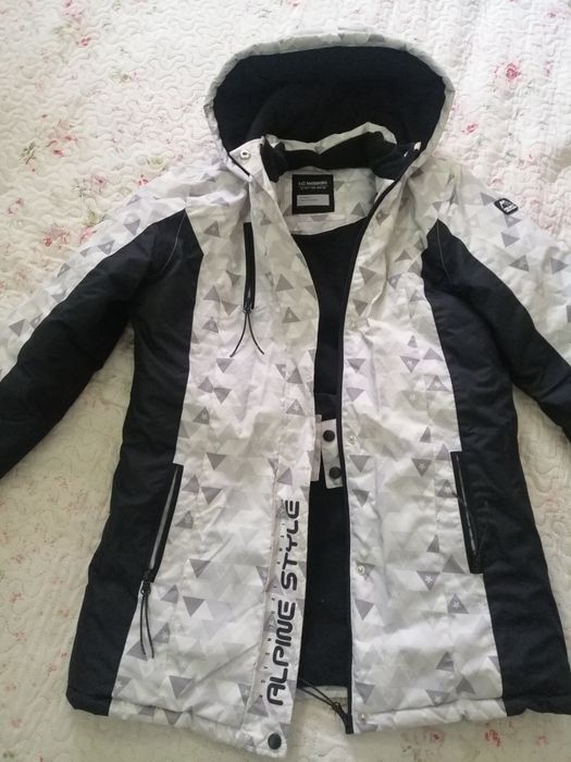 Зимняя водонепроницаемая куртка для девочки