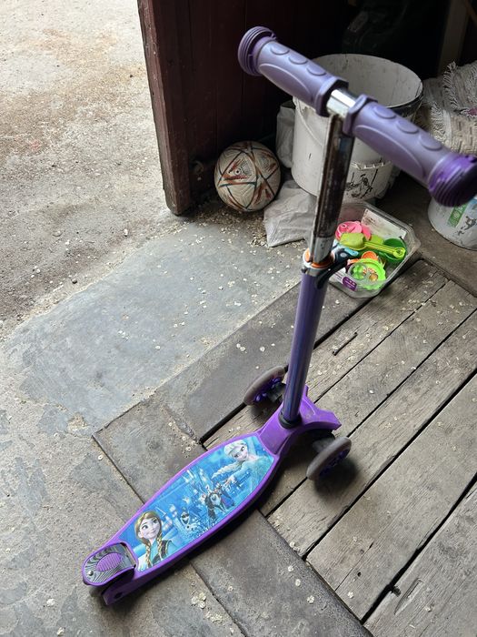 Детский самокат.